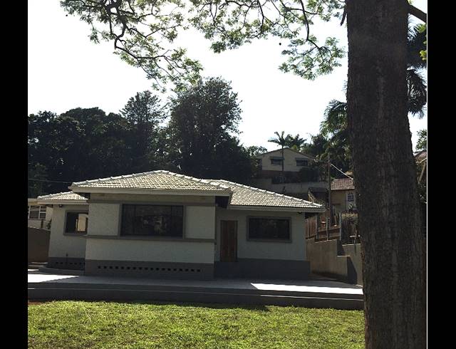 3 bed property to rent in PARK HILL